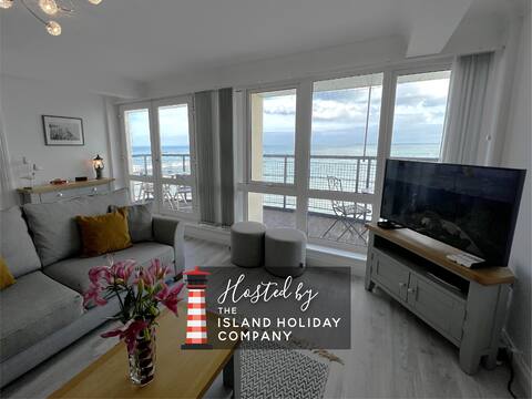 Belle vue-Sandown Beach Front Apartment