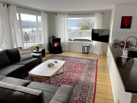 Point Lyle - River Views, Pellet Stove, Scenic!