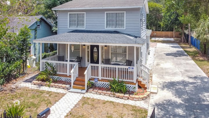 10 Beds! Large Home | Groups | Multiple Families - 탬파 만