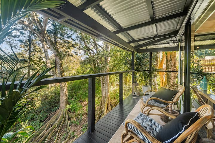 Relax & Unwind at Fig Tree Nest gallery image 4