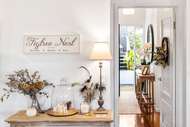 Relax & Unwind at Fig Tree Nest