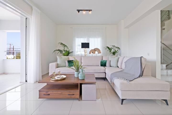 Villa Isabella Luxury Living rooftop Jacuzzi