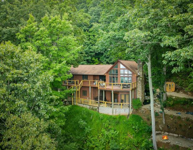 Stunning Views | Hot Tub | Close to Asheville!