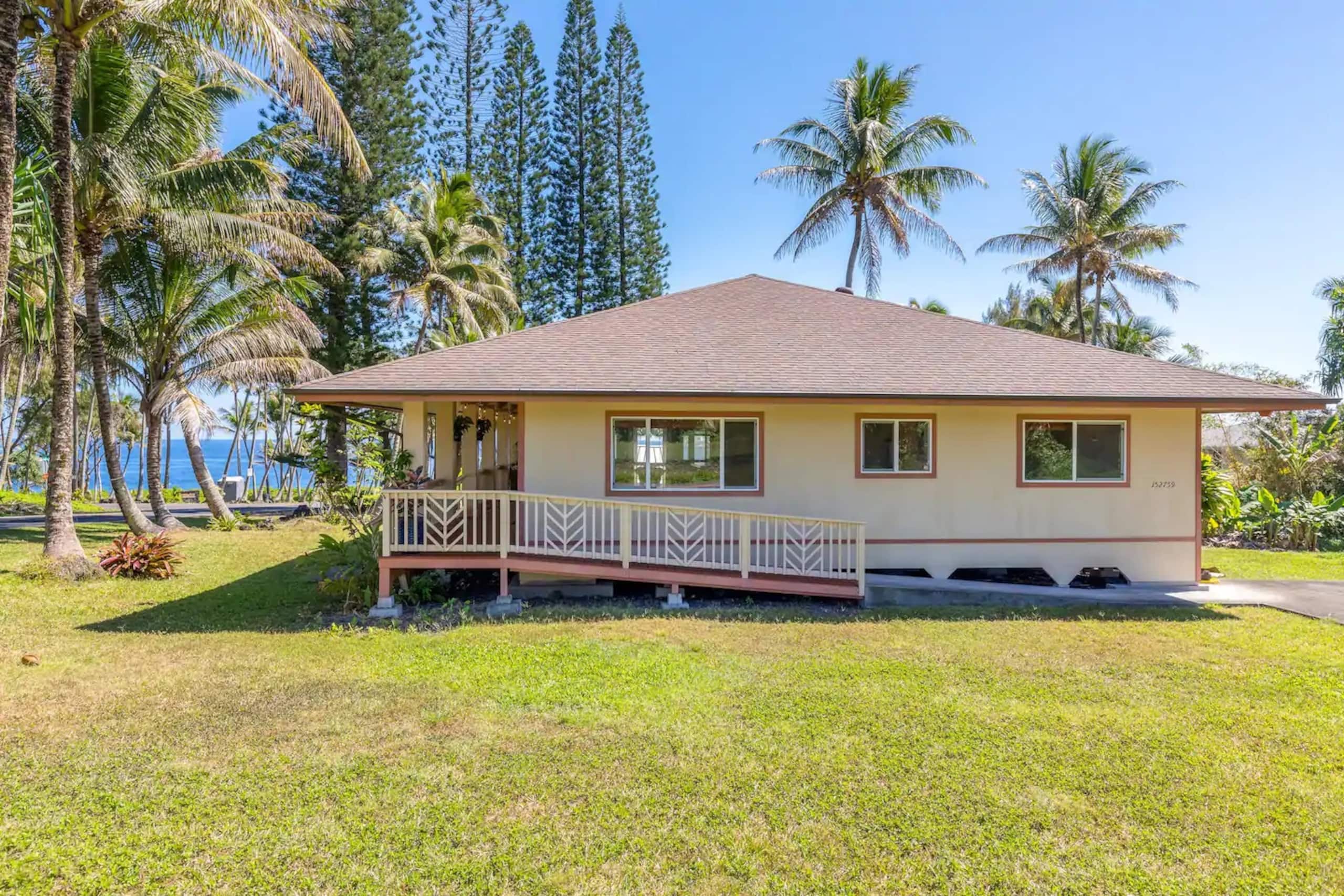 Home in Pahoa · ★4.78 · 3 bedrooms · 4 beds · 2 private baths - Image 3