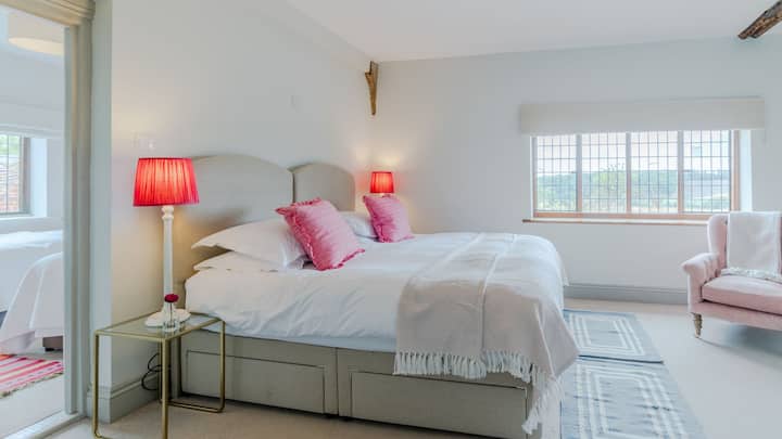 Dormitorio cuatro, The Hunting Lodge en Ragley Estate, Bolthole Retreats