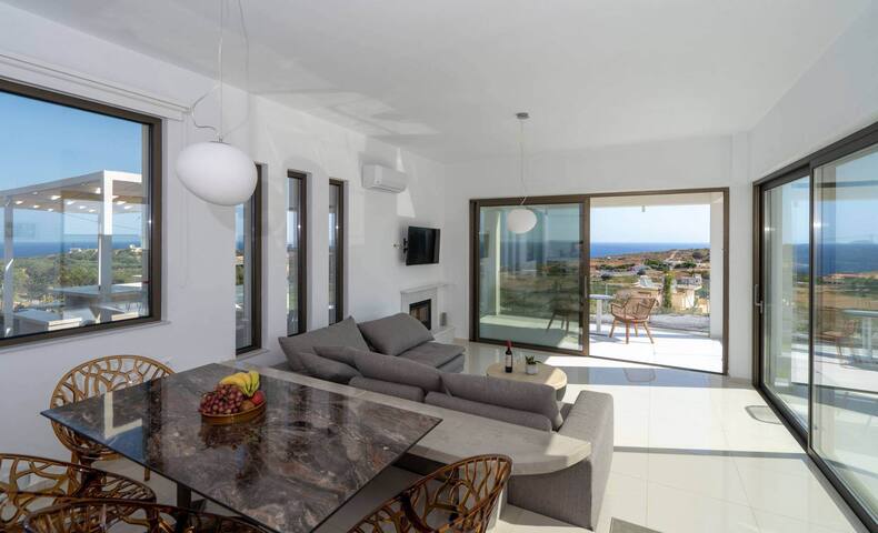 Villa Claire – 3BR Sea View Villa with Private Poo gallery image 5