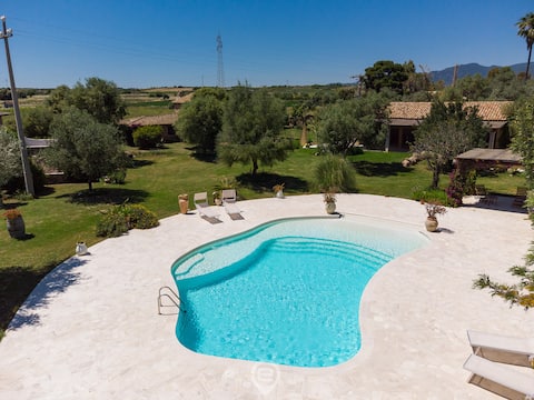 Successful Airbnb property: Estay - Tanca De Mar - Domu Cagnulari in Maracalagonis