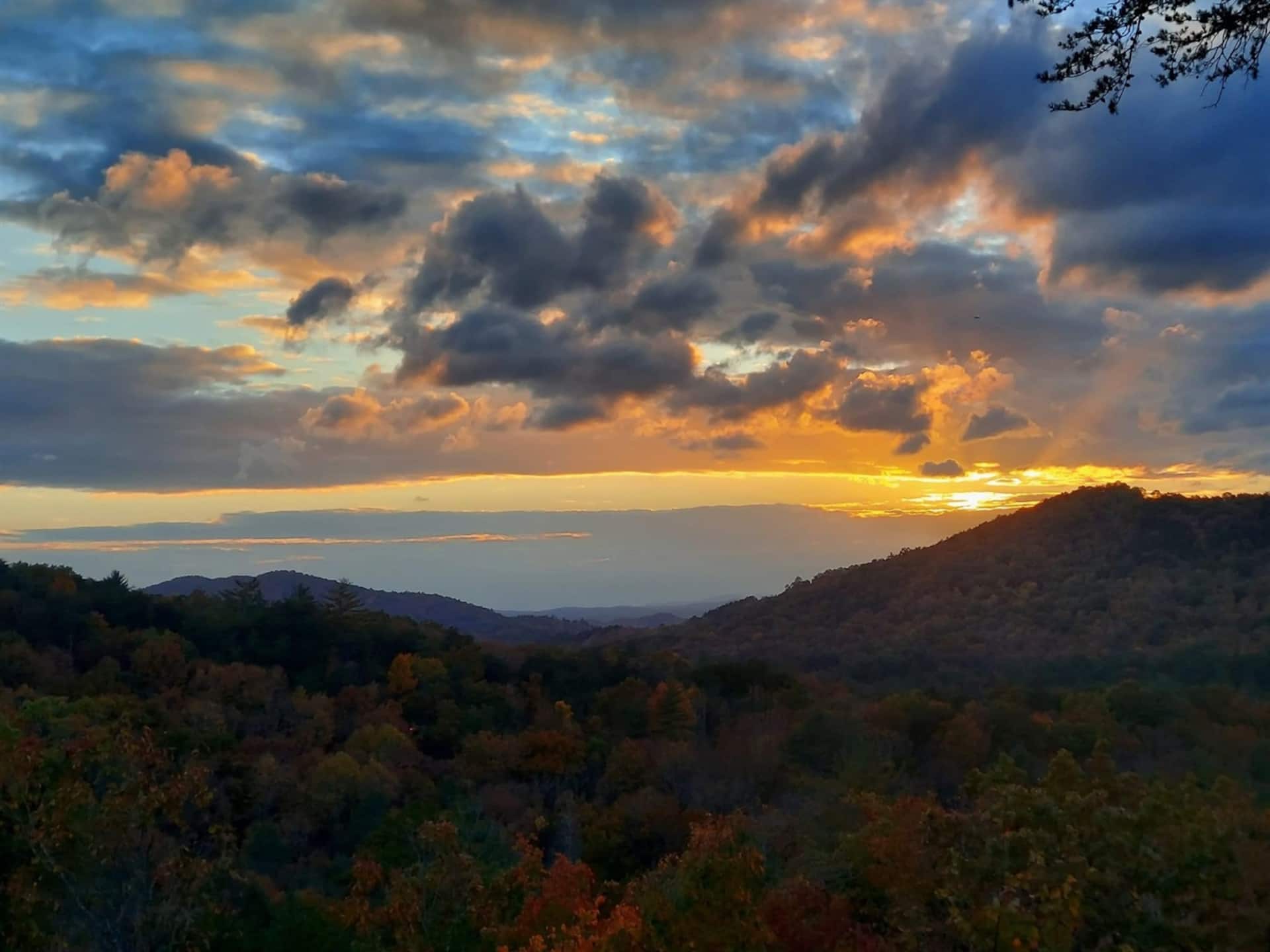 Mountain sunset over Pine Cone Peaks