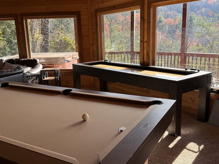 Shuffleboard table