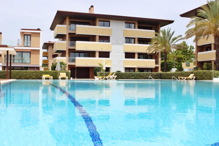 Monte Laguna - Luxury Condominium - ヴィラモウラ