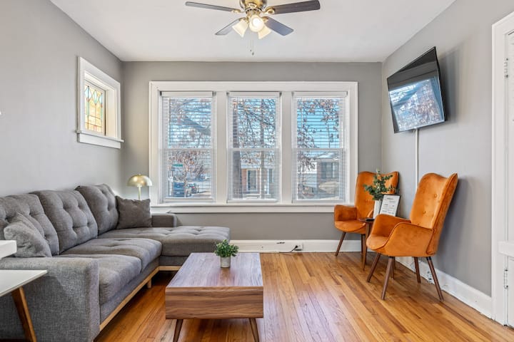 South City 2br | Dog-friendly, Fire Pit & 2 Desks - St. Louis