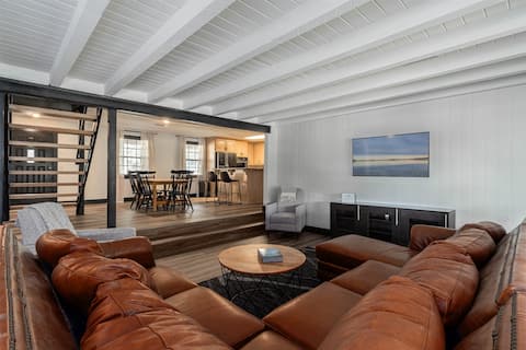 2Kings 2Doubles - Boat Dock in Cozy Cove PetsAsk