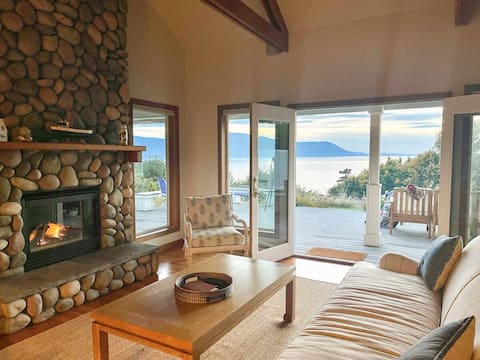 Sunset, Water Views w/Hot Tub, Large Deck, Privacy