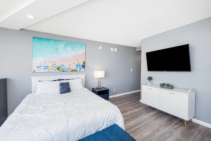 *Now Avail* New Ocean Front Studio & Free Parking! - Brigantine, NJ