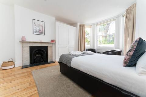 Host & Stay | Upper Rock Rest
