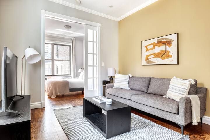 Blueground | W. Village, w/d, nr 8th ave subway