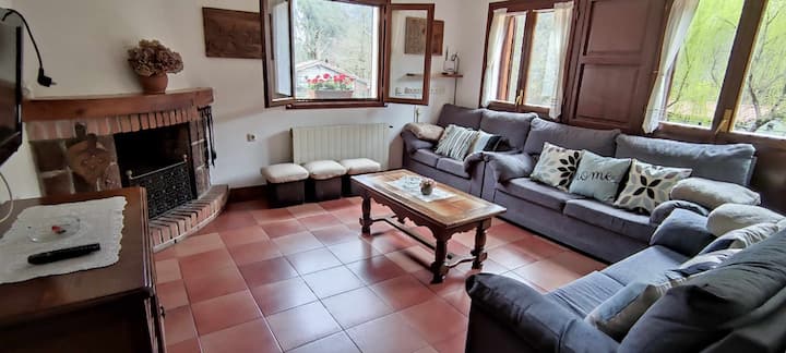 Juana- Apartamento Rural - 10+3 Plazas- Ar. 757 - Llanes