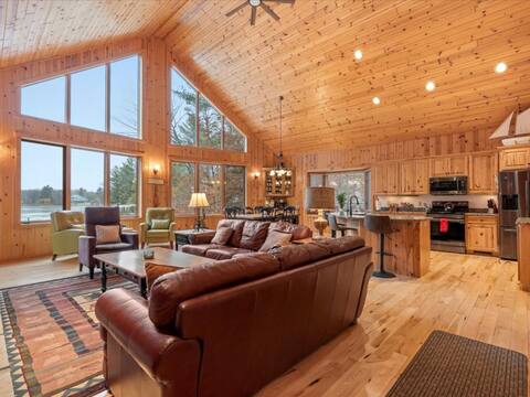 Whitefish Lake Chain w/ year around hot tub & gym