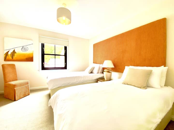 Соба со два кревета (широк 125 - 149 см)