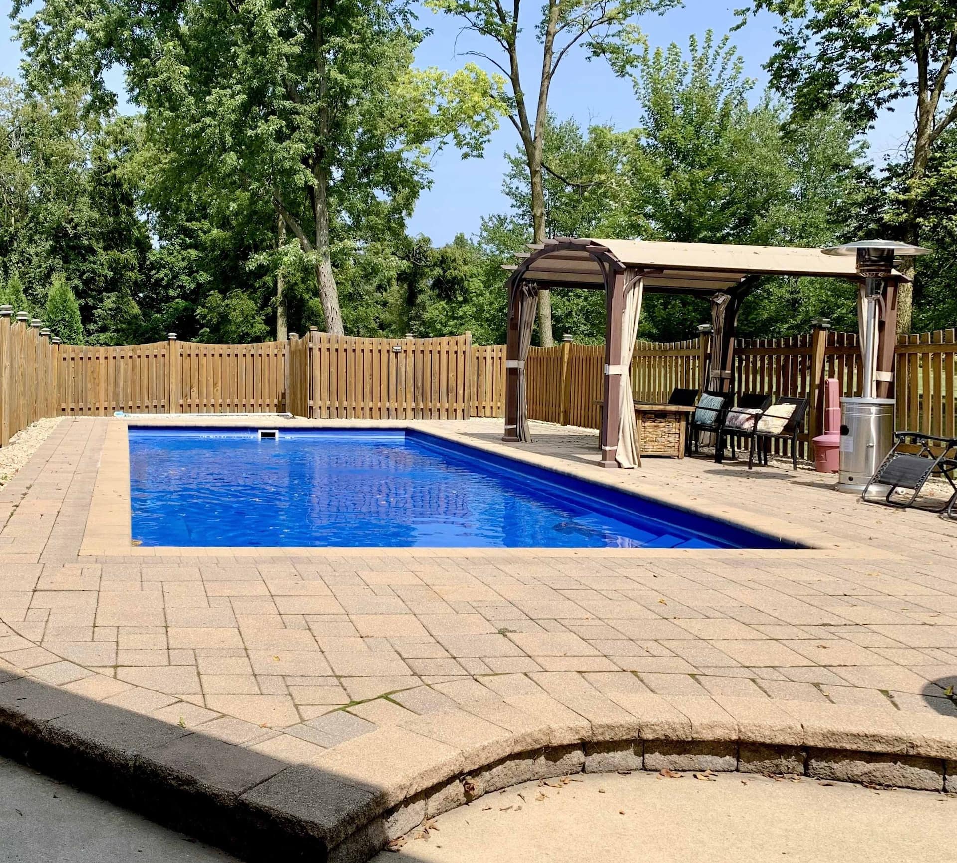 Pool, Arcade, Hot Tub and more @16th and Aldeen