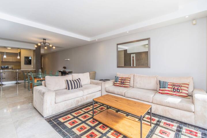 V&A Waterfront Canal – Luxury 2 Bedroom Apartment gallery image 5