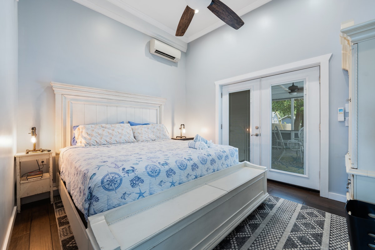 Glavna spavaća soba s mekanim bračnim krevetom!