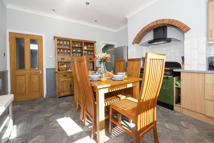 Cherry Tree Villa Luxury Home ideal 4 longer stays