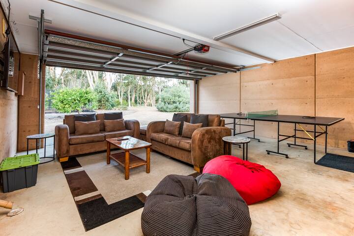 Trinder Retreat—Luxe Nature Escape + Alfresco Bath gallery image 5