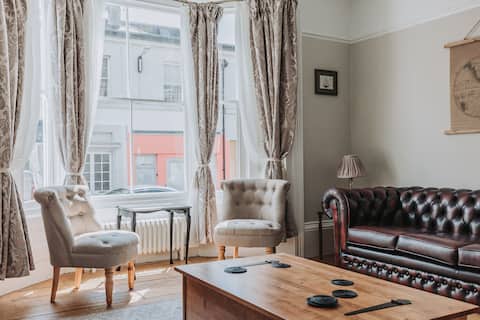 Popular Airbnb listing: Herne Bay 5 bedroom period property by the sea. in Herne Bay