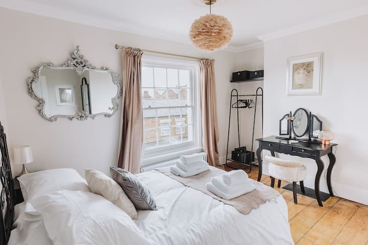 غرفة نوم مزدوجة مع حمام داخلي 