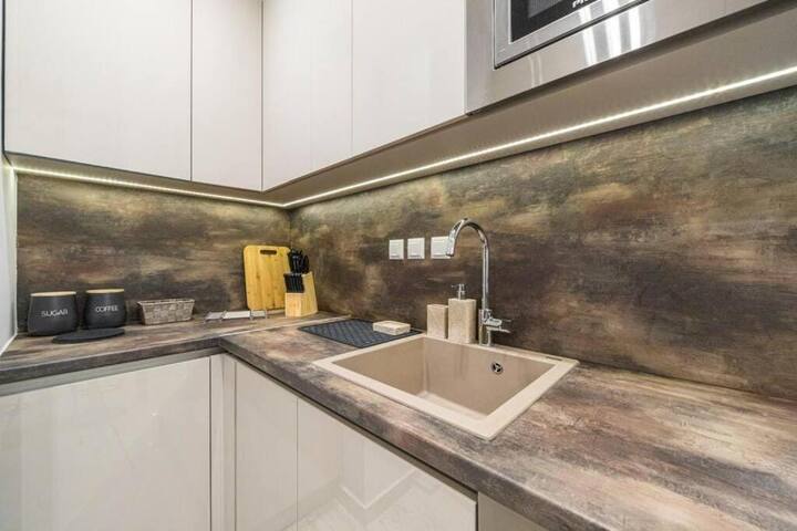 Temple of PPG in Thessaloniki gallery image 3