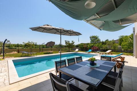 Holiday House with pool near Rovinj