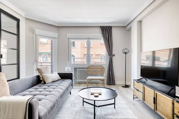 Blueground | Retiro, fully furnished