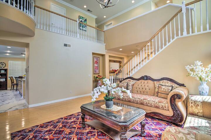 Luxury San Diego Home w/ Pool, Spa & Views! gallery image 5