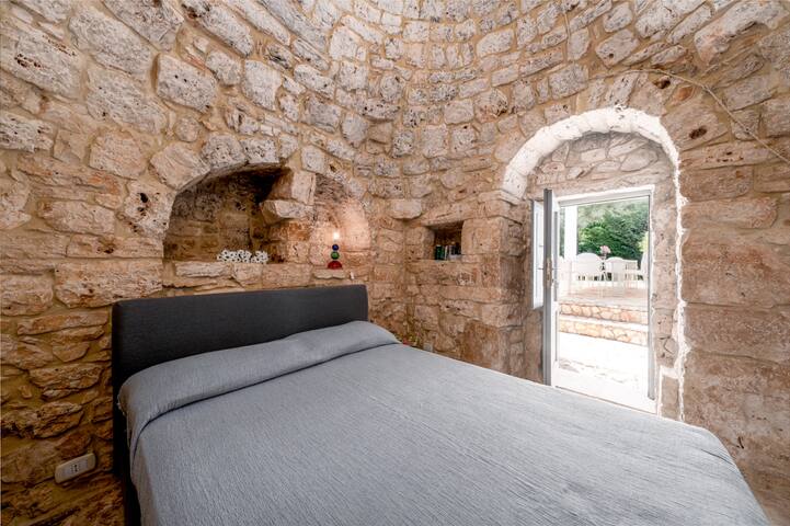 Design Trulli Sampaolo with private pool gallery image 5