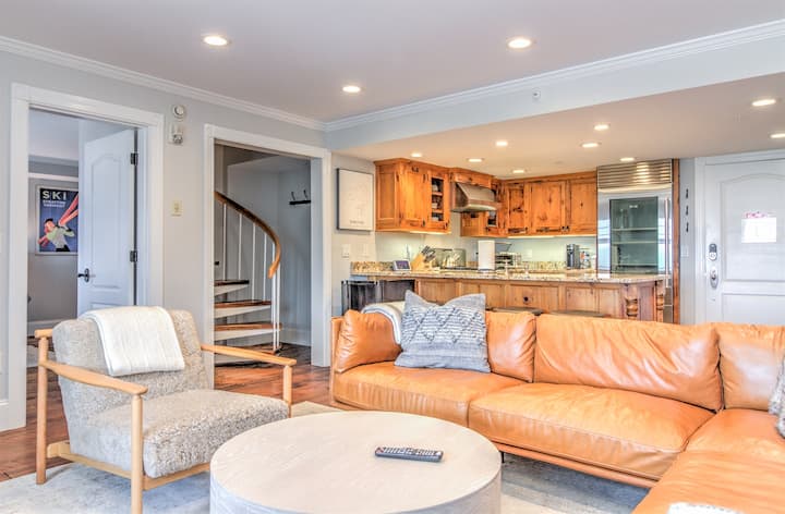 Luxury Duplex Condo·Stratton Ski in Ski Out - Condominiums for