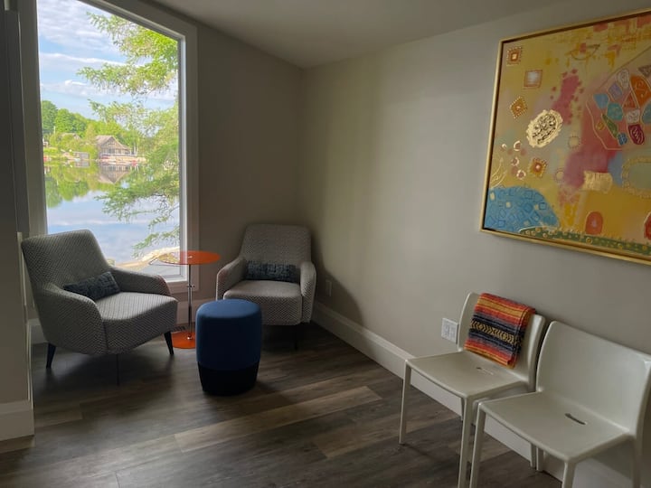 Gallery On The Lake - Kawartha Lakes