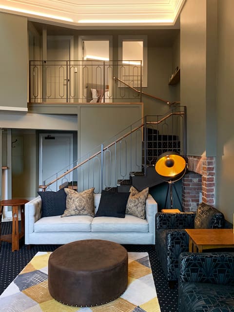 Henry Matthews 2Bdrm 2 Bathrm Luxury Apartment CBD