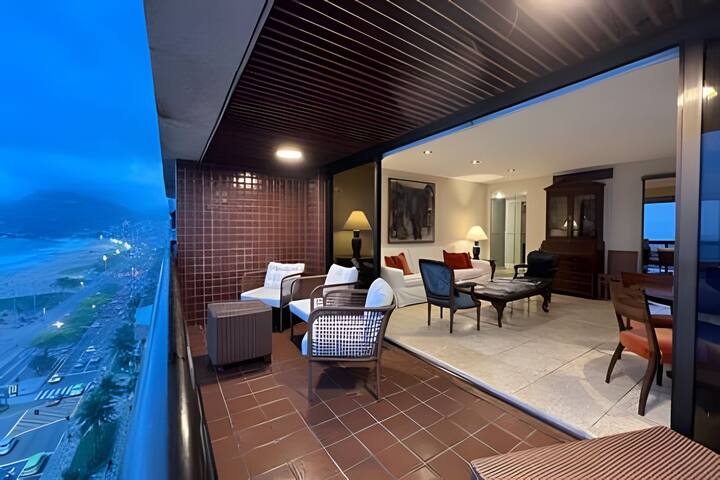 Frontbeach Upscale in the Heart of Ipanema up/to 4 gallery image 4