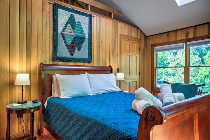 Gornja etaža - 3. spavaća soba - bračni krevet (širine 150-1