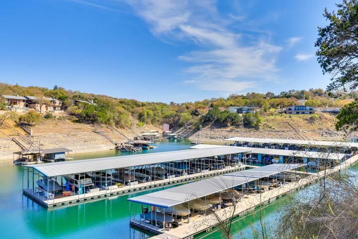 Top-Floor Lake-View Condo w/ Boat Dock Access gallery image 2