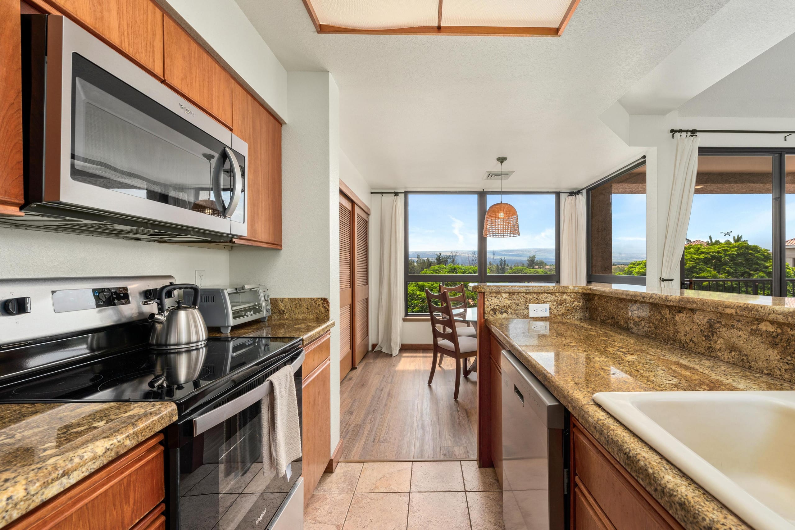 Waikoloa condo w/ mountain views and pool - Photo 14