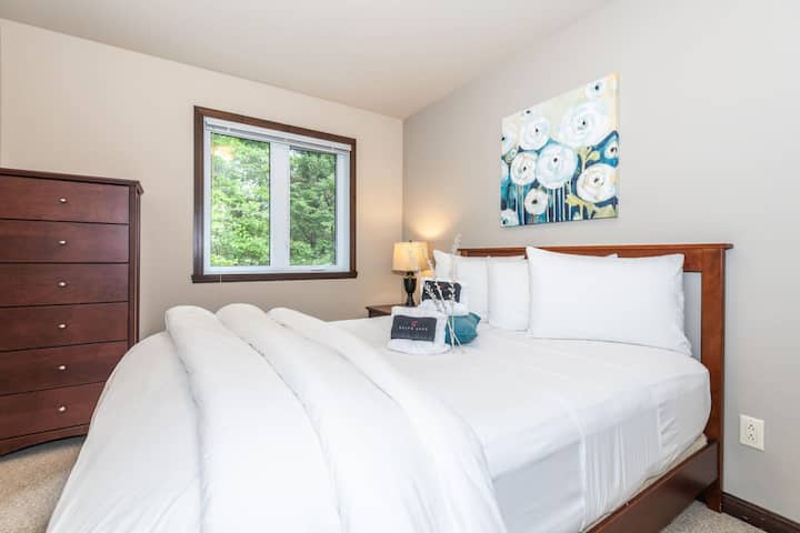 Dhoma e gjumit "Queen" #2 në katin e sipërm