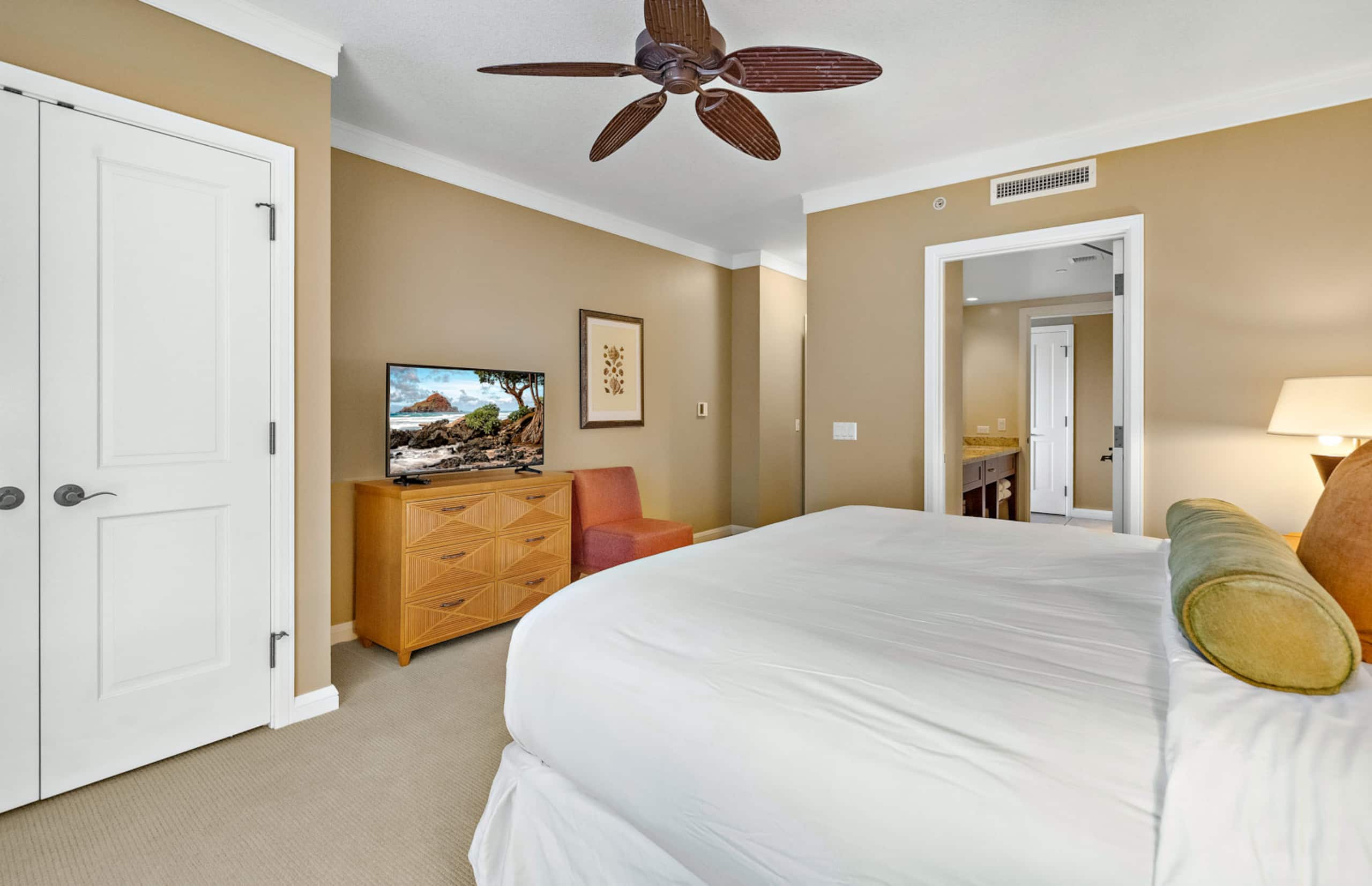 Condo in Lahaina · ★5.0 · 2 bedrooms · 3 beds · 2 baths - Image 19