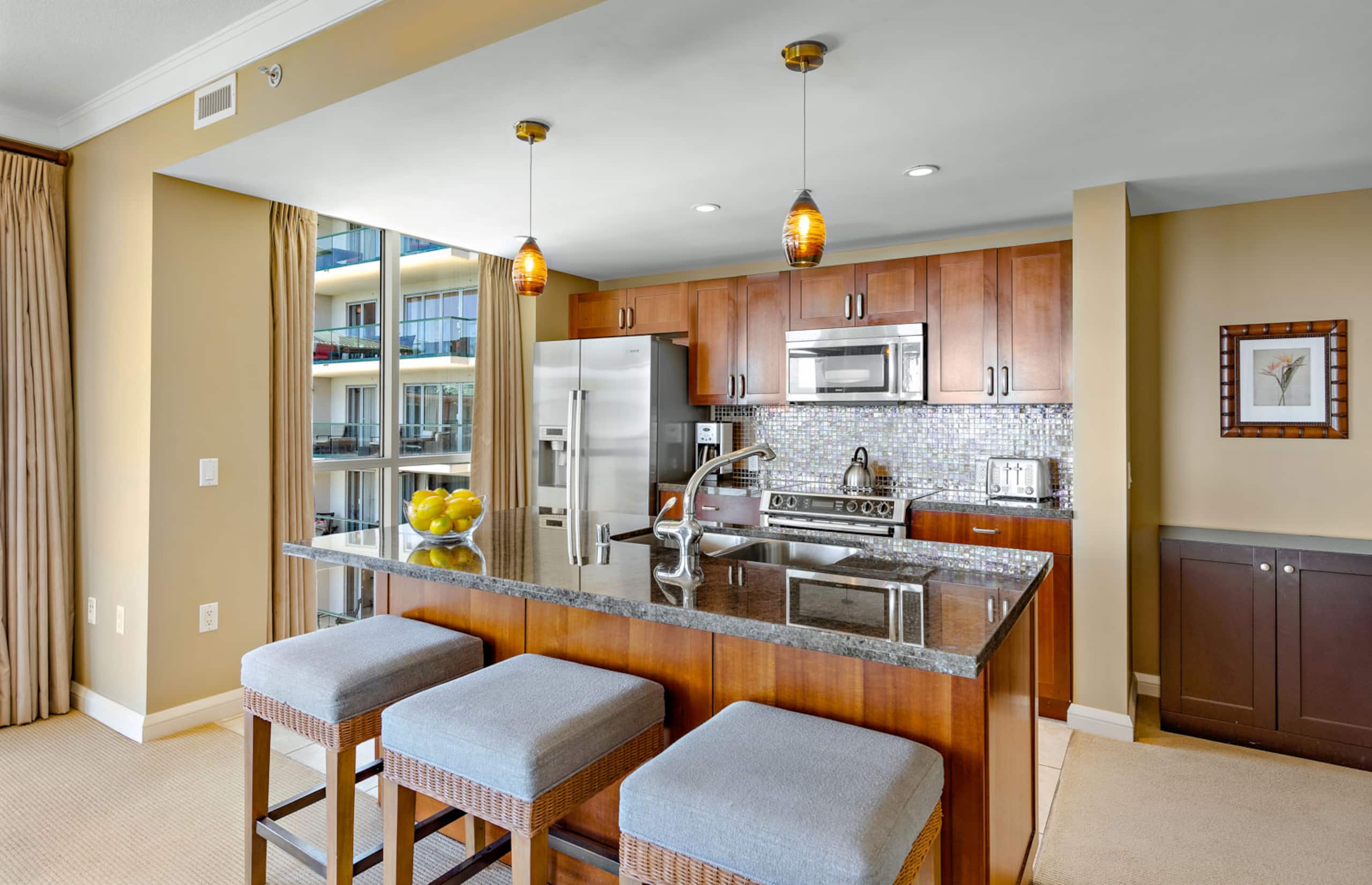 Condo in Lahaina · ★5.0 · 2 bedrooms · 3 beds · 2 baths - Image 12