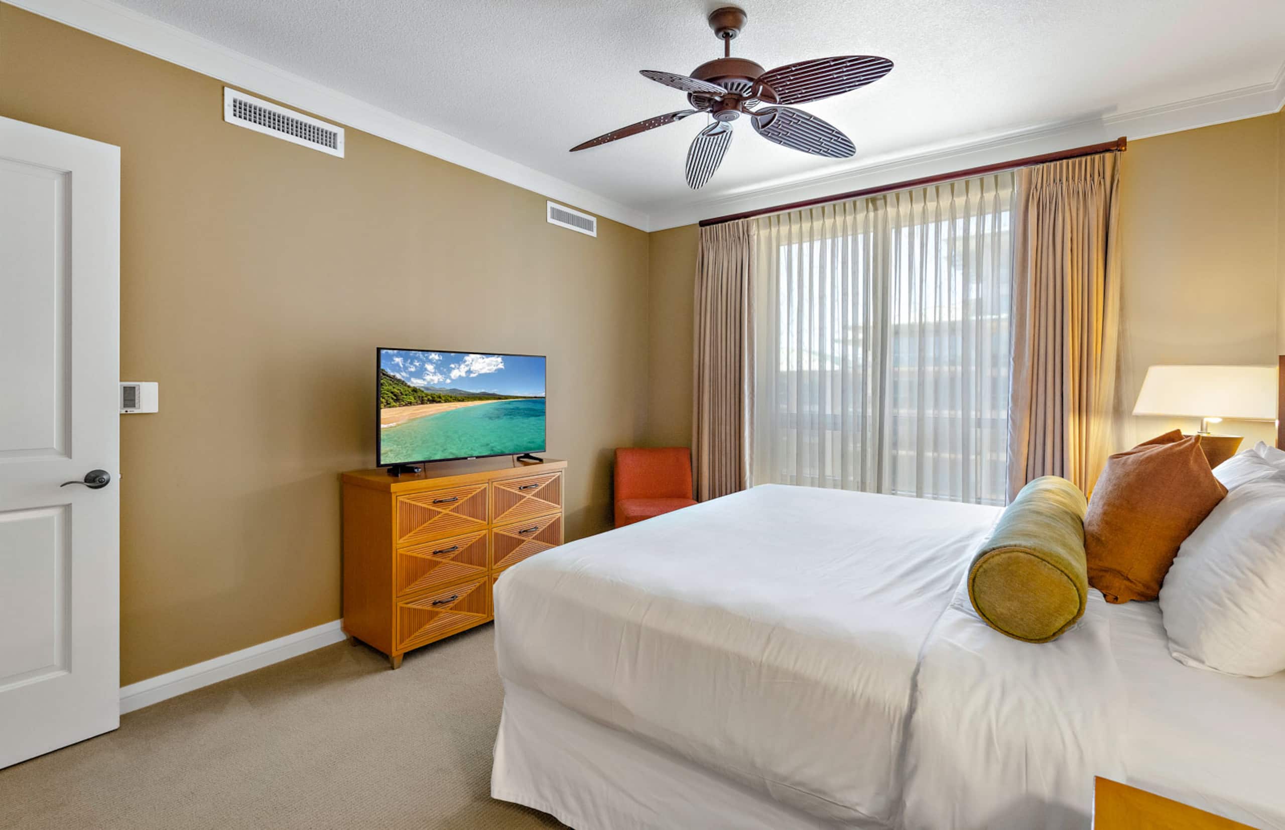 Condo in Lahaina · ★5.0 · 2 bedrooms · 3 beds · 2 baths - Image 23
