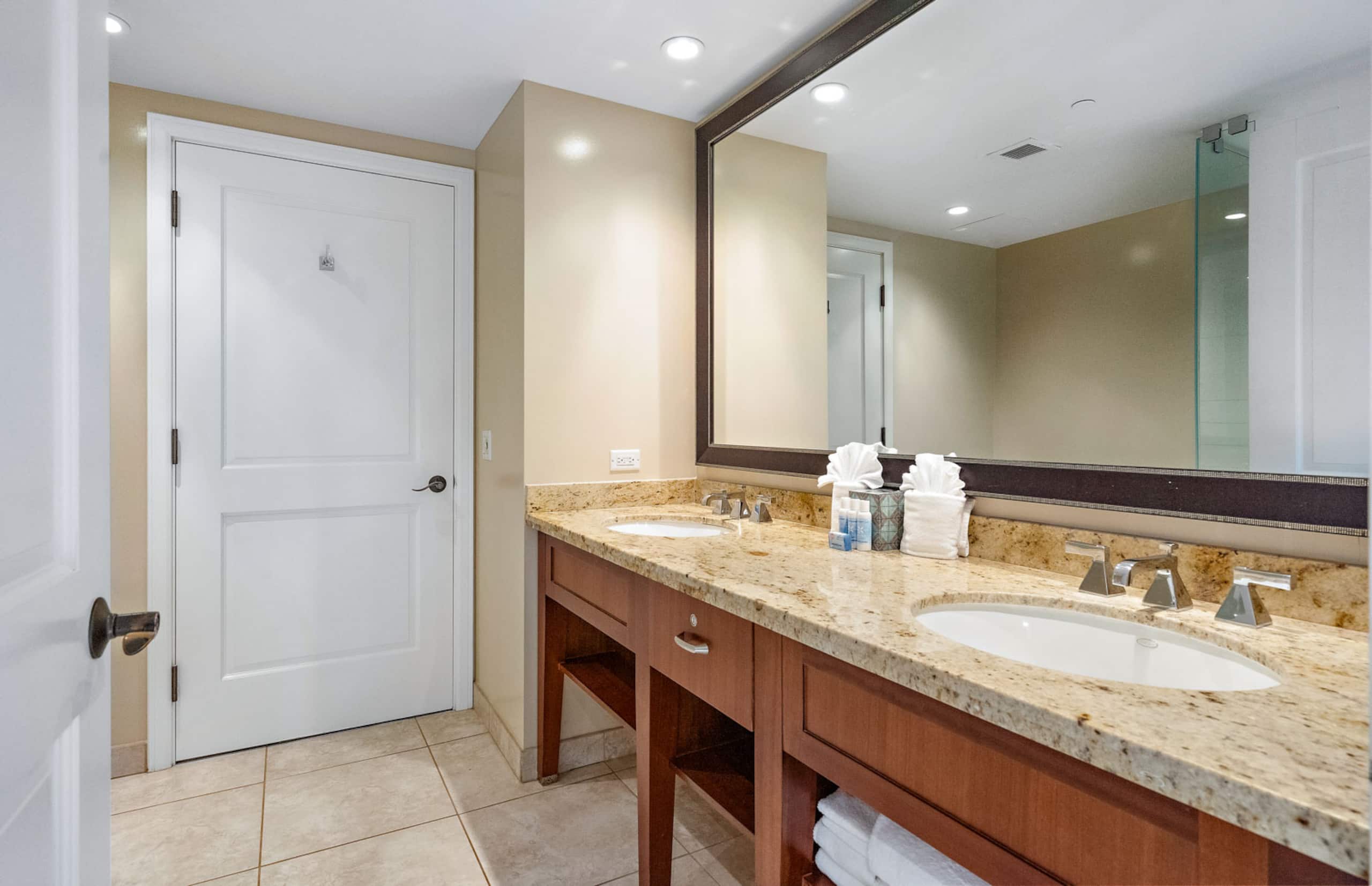 Condo in Lahaina · ★5.0 · 2 bedrooms · 3 beds · 2 baths - Image 21