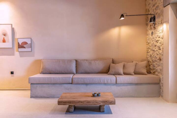 Kaliva Residence gallery image 4