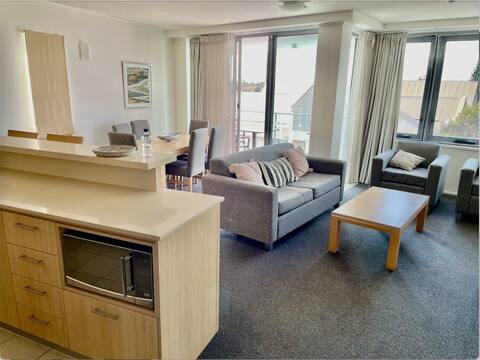 Water View Retreat