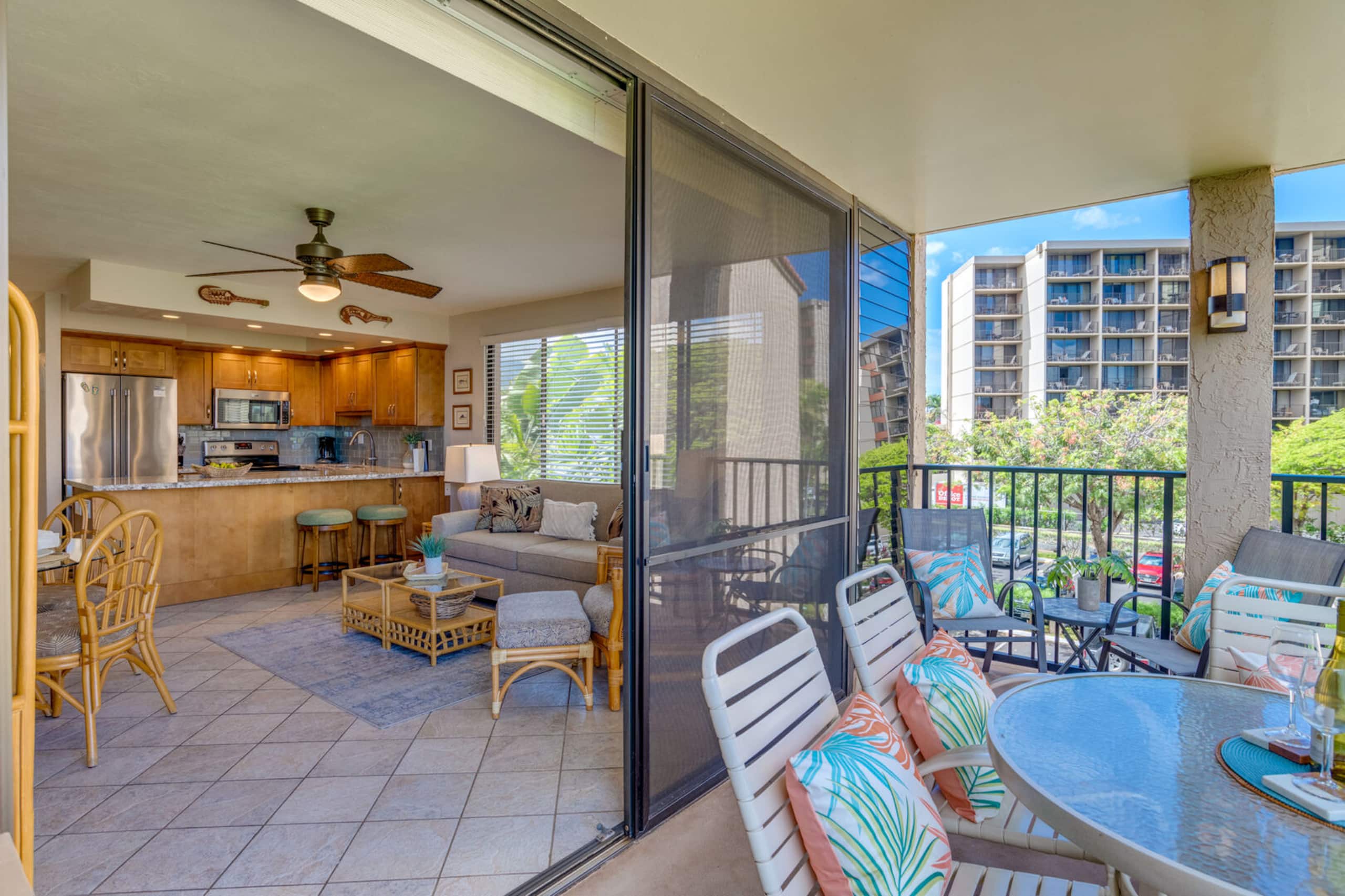 Condo in Lahaina · ★4.75 · 1 bedroom · 2 beds · 1 private bath - Image 4